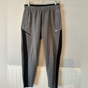Nike Men's Dri-FIT Showtime Pants.